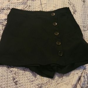 Black skort